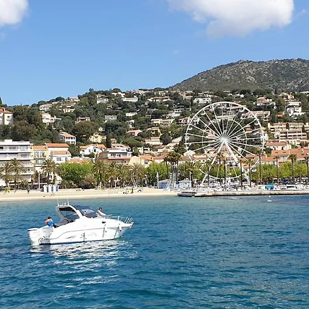 Appartement 3 Pieces Refait A Neuf Avec Parking, 4 Couchages, Proche Et Commerces - - Fr-1-251-584 Le Lavandou